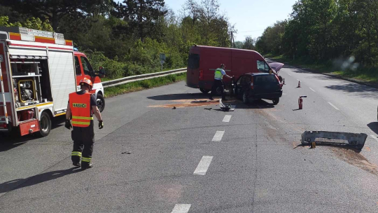 Dopravní nehoda u dobšického mostu si vyžádala jedno zranění