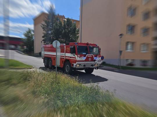 Dopravní nehoda u Moravského Krumlova: Jeden muž zemřel, druhý v kritickém stavu