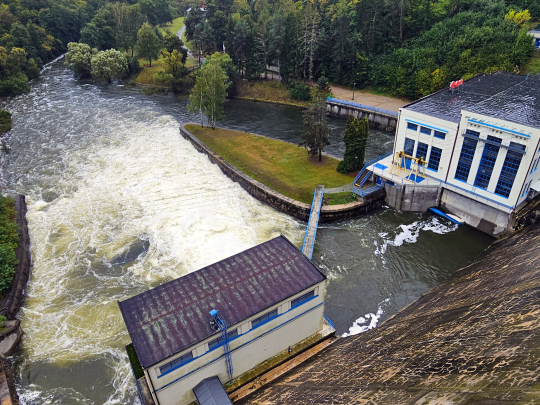 Povodí Moravy zvyšuje odtok z Vranovské přehrady. Průtok v Podhradí dosáhl úrovně extrémní povodně